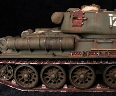 T-34-85 - mod 1944 - 06p - réa 2023 - 59